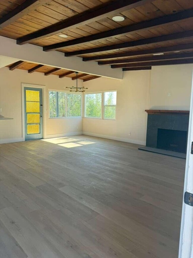 Foto del edificio - 3143 F Ave.