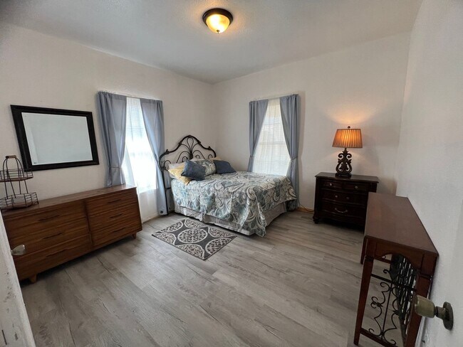 Foto del edificio - Charming 1BR Townhome in San Antonio