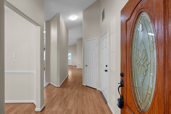 Foto del edificio - 32111 Willow Creek Park