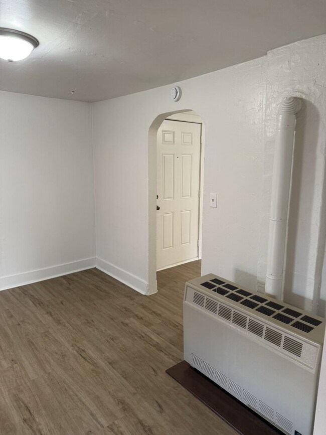 Foto del edificio - $850 - I Bedroom 1 Bathroom Apartment - He...
