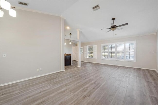 Building Photo - 11118 3rd Ave E