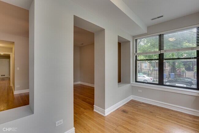 Foto del edificio - 5401 N Winthrop Ave