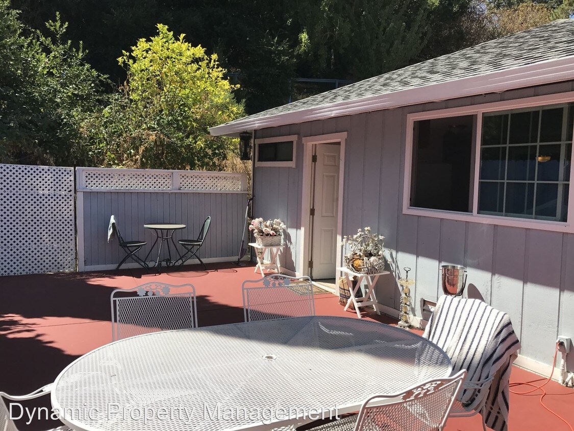 Primary Photo - 2902 Simas Ave