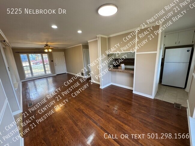 Foto del edificio - 5225 Nelbrook Dr