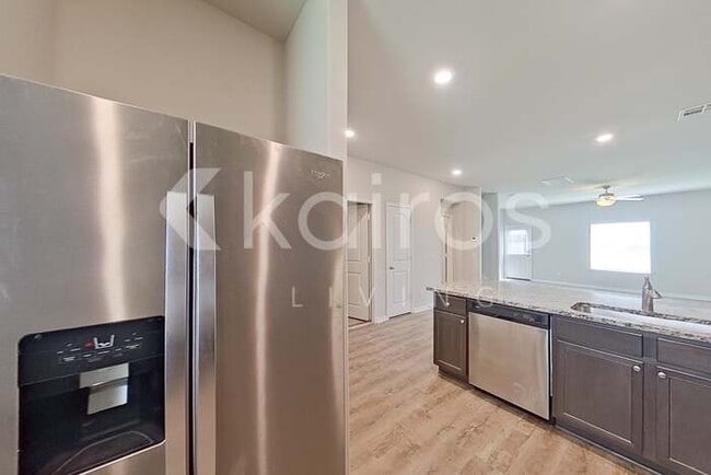 Foto del edificio - 712 St James Pl
