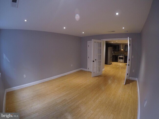 Foto del edificio - 319 S Juniper St