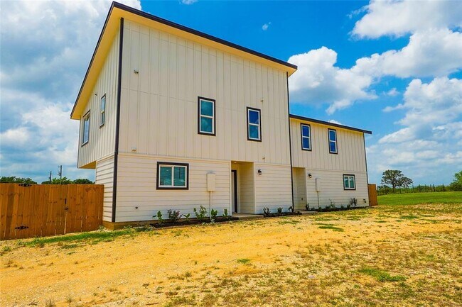 Foto del edificio - 108 Sandy Oaks Loop