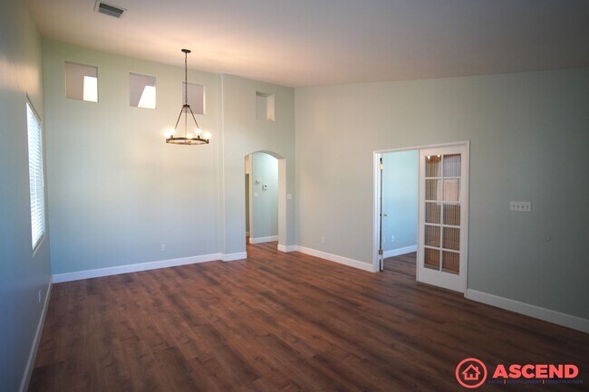 Foto del edificio - 10205 Huntington Downs Ave