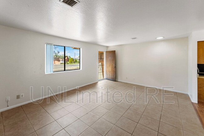 Foto del edificio - 4639 N Miner Ct