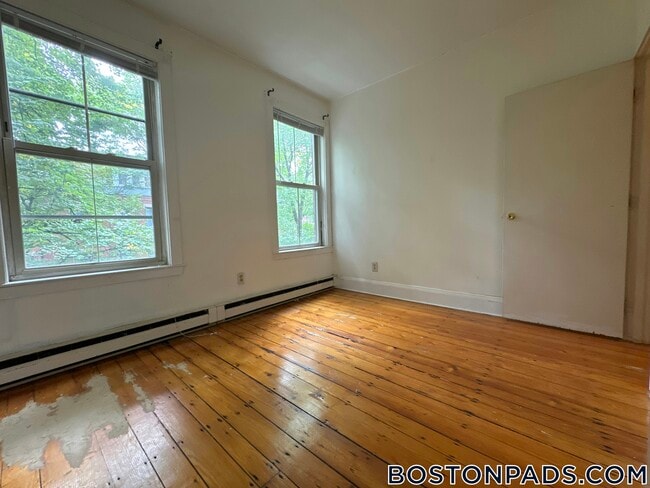 Building Photo - 44 E Springfield St
