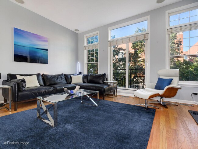 Foto del edificio - 813 W University Ln