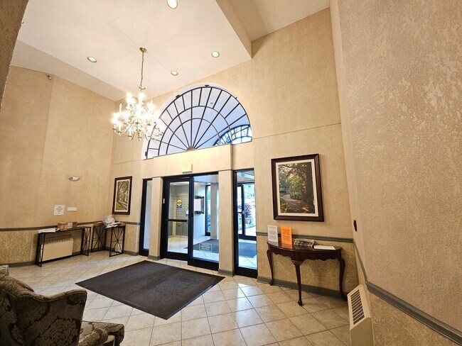 Foto del edificio - 511 Aurora Ave