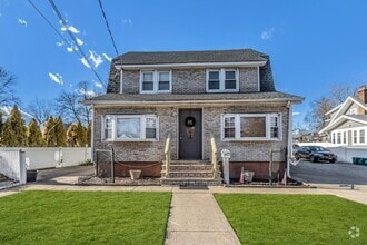 Building Photo - 217 Rocklyn Ave