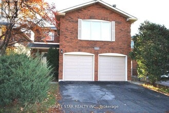 Building Photo - 2368 Credit Valley Rd