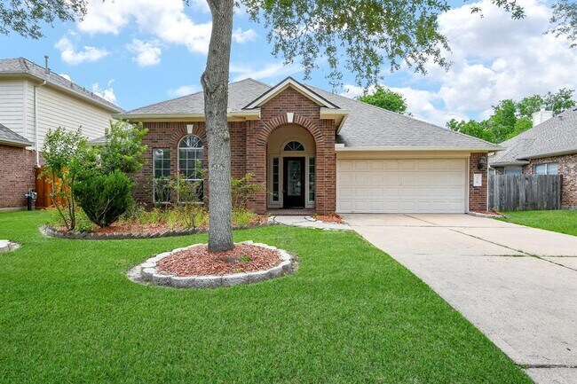 Building Photo - 2318 Appian Way