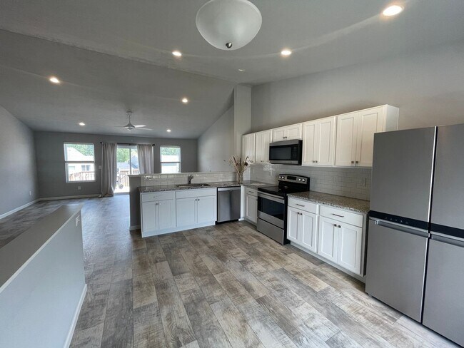 Foto del edificio - Three Bedroom Home in Portage