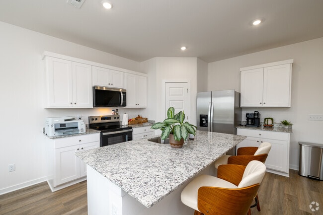 Interior Photo - Flyway Meadows