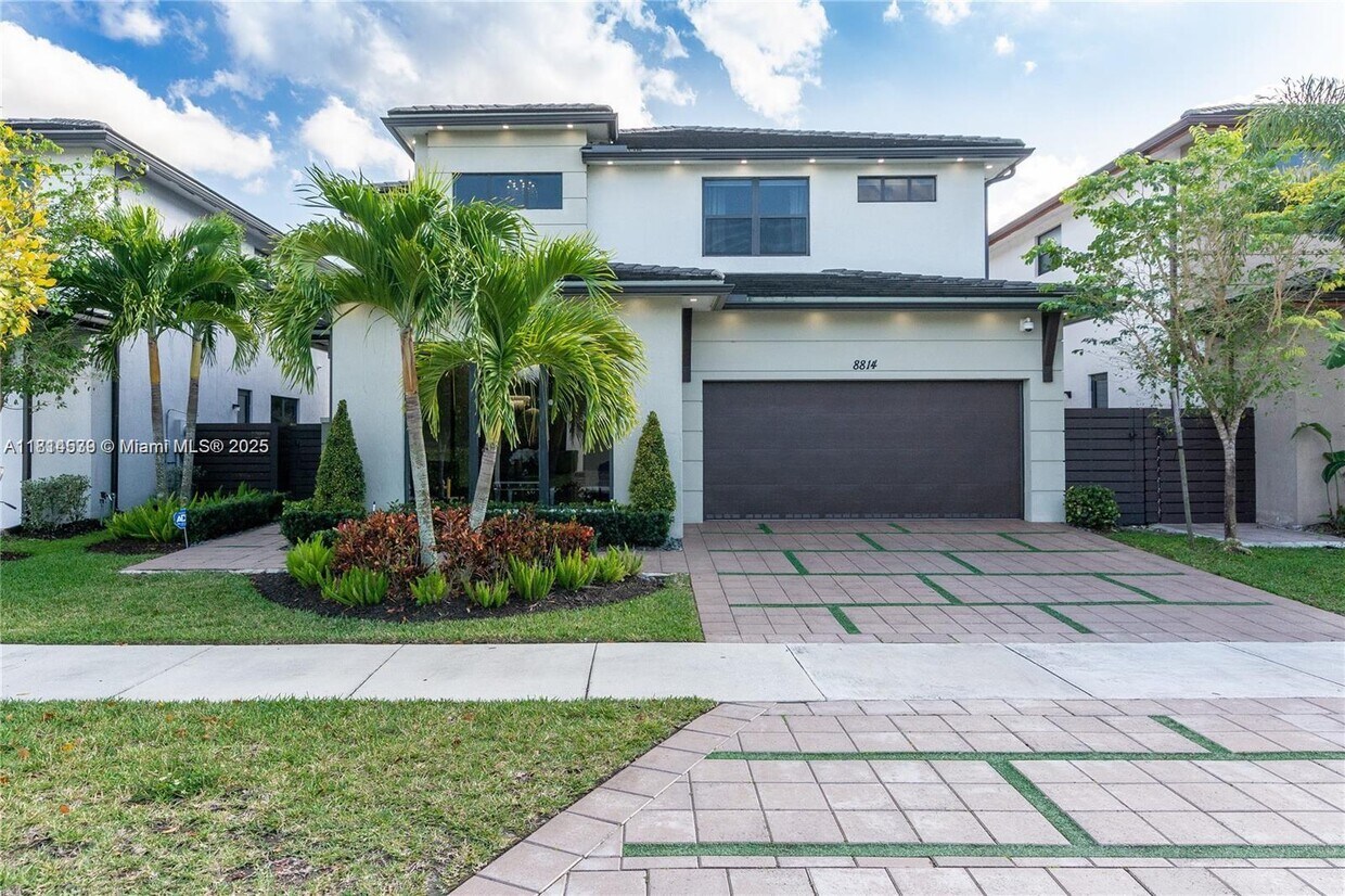 Foto principal - 8814 NW 154th Terrace