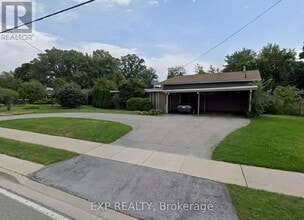 Building Photo - 220 S Service Rd