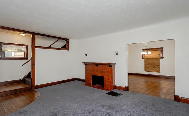 Building Photo - 1019 Radcliffe Dr