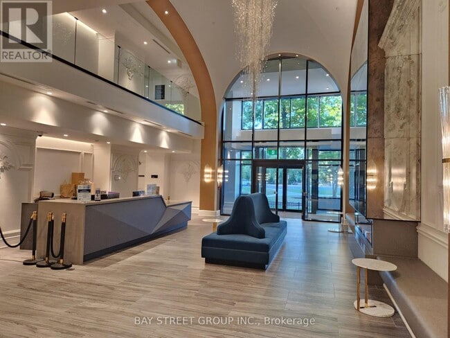 Photo du bâtiment - 8-808 Cedarland Dr