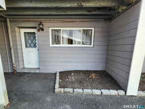 Building Photo - 4 Union Ave