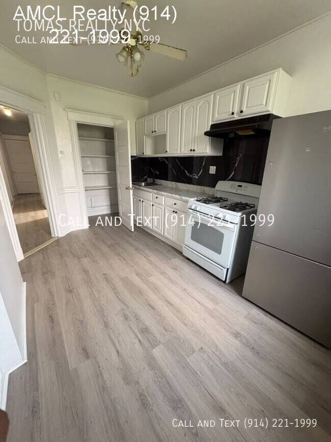 Foto del edificio - 127 Stanley Ave