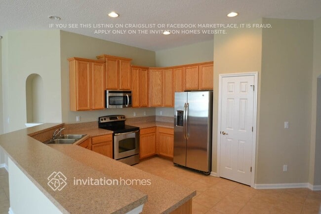 Building Photo - 14656 Preserve Landing Dr E