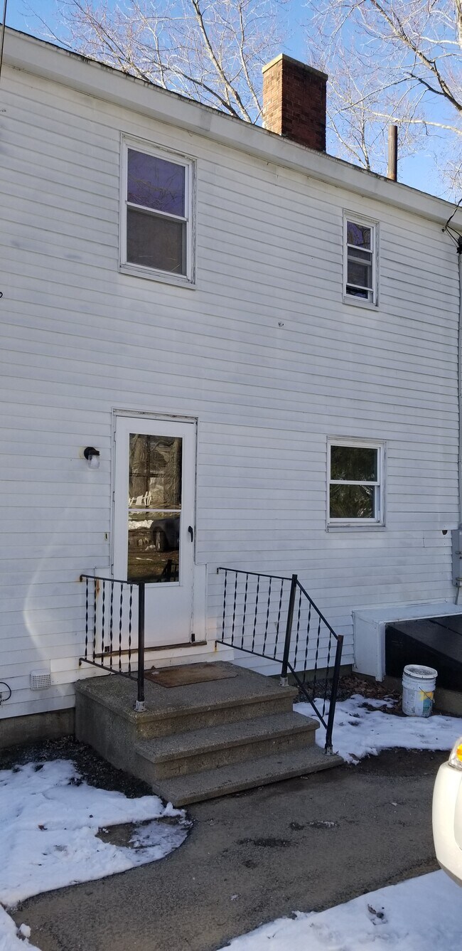 Back Entrance - 1639 Paule Ave