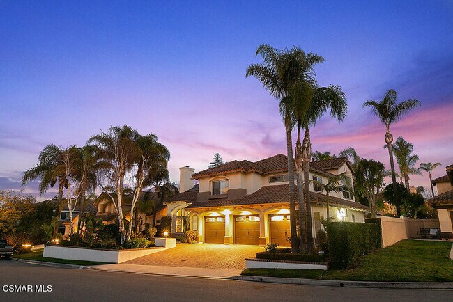 Foto del edificio - 136 Heath Meadow Pl