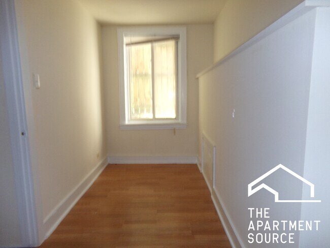 Foto del edificio - 6916 N Lakewood Ave