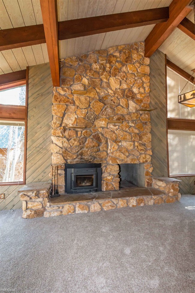 Building Photo - 3 br, 2 bath House - 373 Mushroom Drive