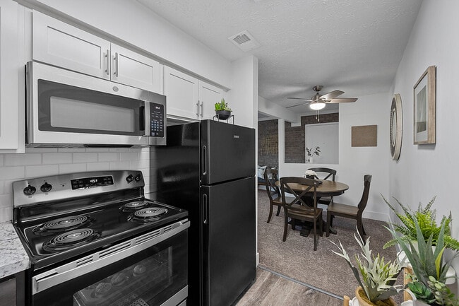 Building Photo - Millcroft Apartments