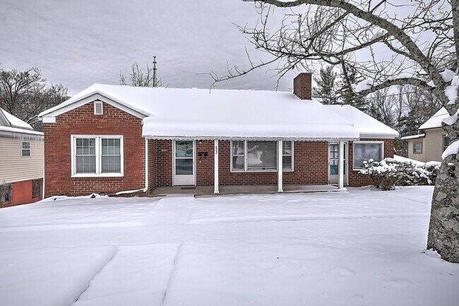 Foto del edificio - 3 Bedroom 1 Bath in Johnson City TN