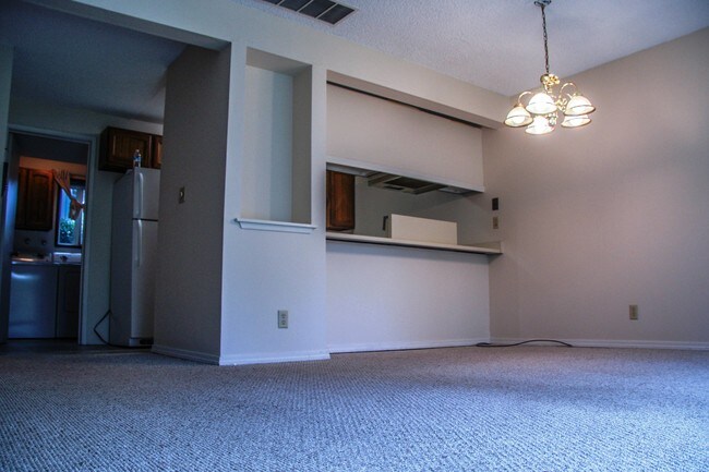 Building Photo - 926 Blue Heron Ave NE