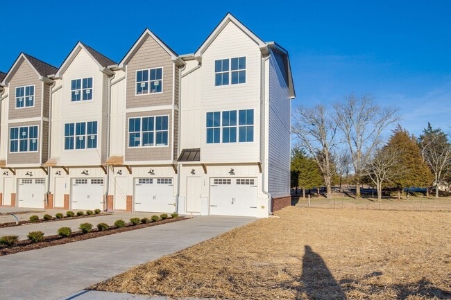 Foto del edificio - Townhome in Chapel Hill