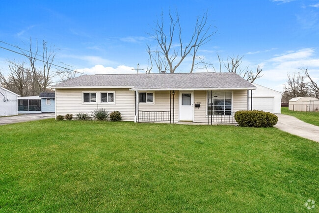 Building Photo - 25120 Sandhurst Rd