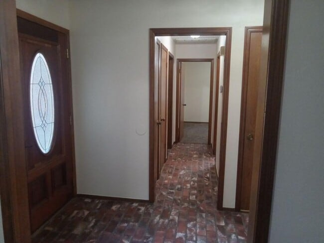 Building Photo - 312 Christopher Todd Dr