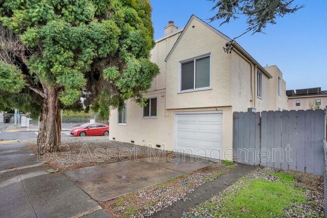 Building Photo - 475 44th Street