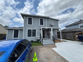 Building Photo - 938 Zoe St