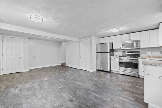 Building Photo - 56 Central St