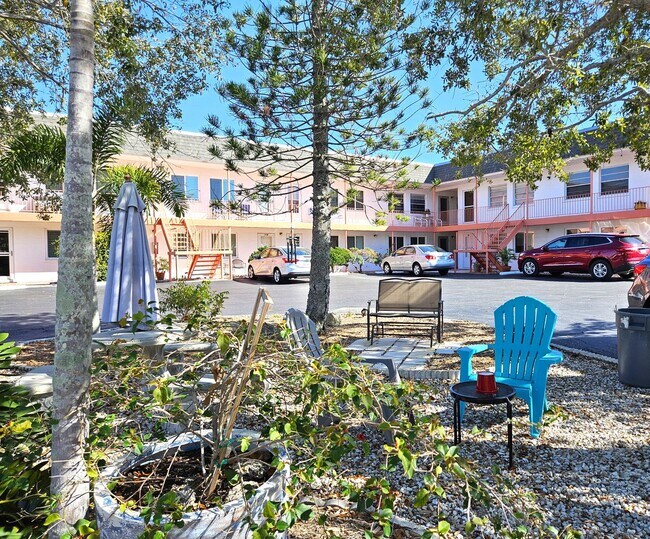 Building Photo - Annual 2nd Floor Condo For Rent located on...