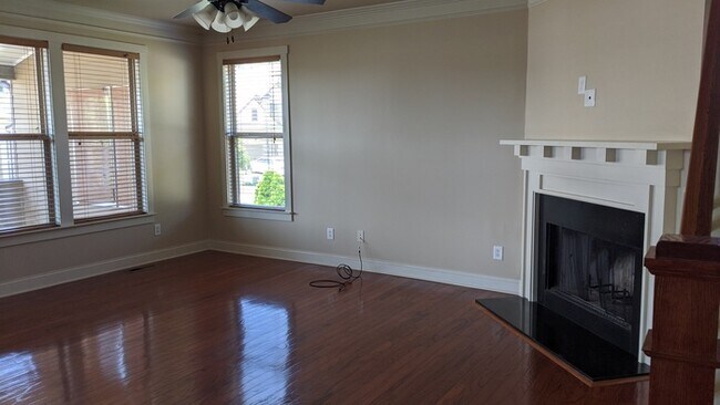 Foto del edificio - Beautiful Home with Lots of Amenities
