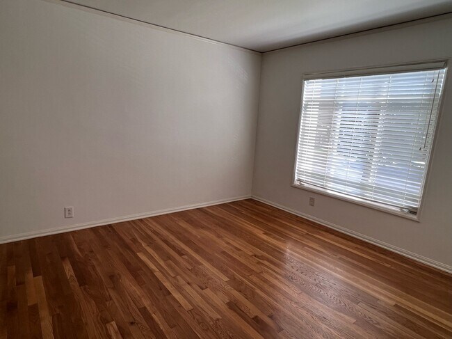 Foto del edificio - 601 Midvale Ave