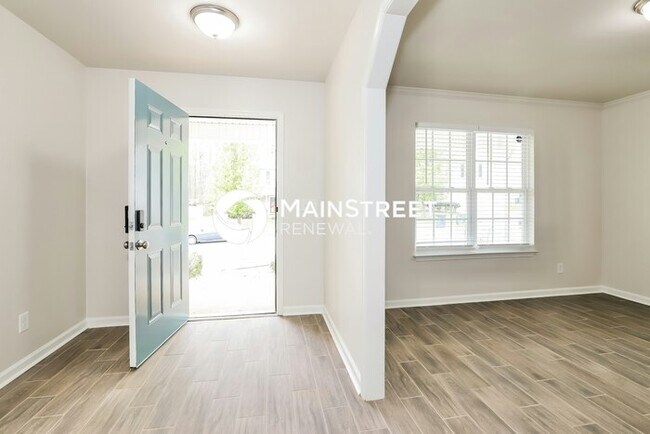 Foto del edificio - 3 Bedroom Pet-Friendly Home in GREENSBORO,...