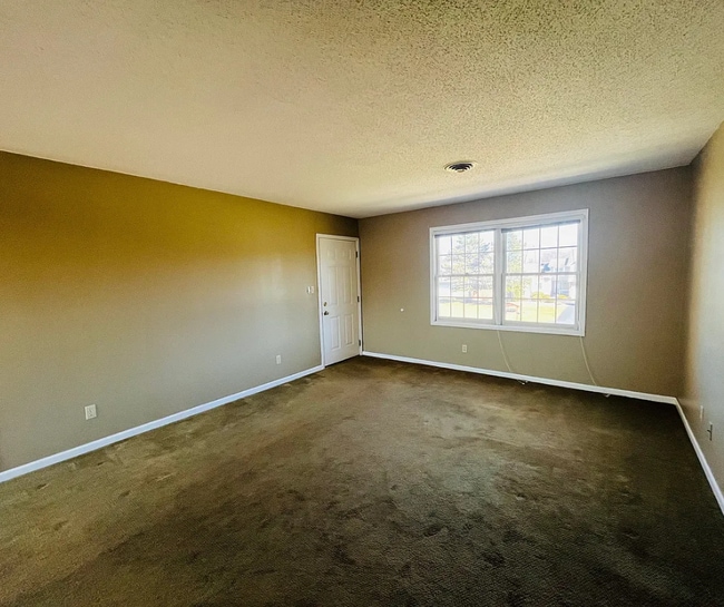 Building Photo - 6868 Nickis Ln