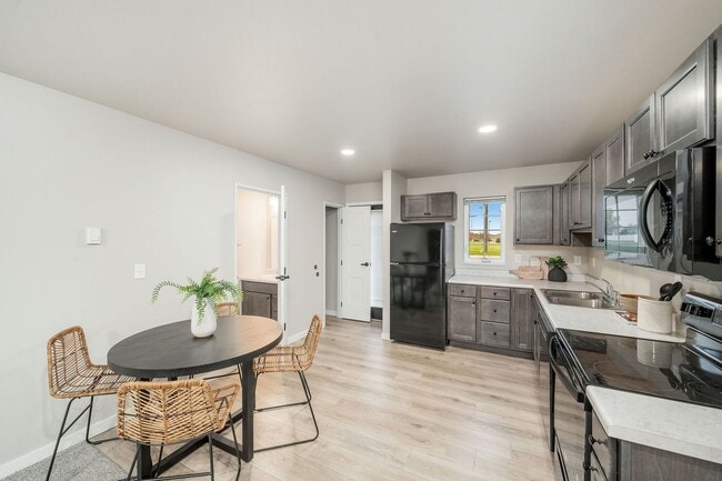 Interior Photo - Lincoln Heights