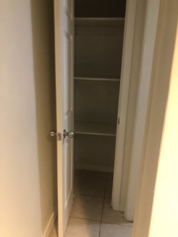 Building Photo - 10202 N 9th Ave