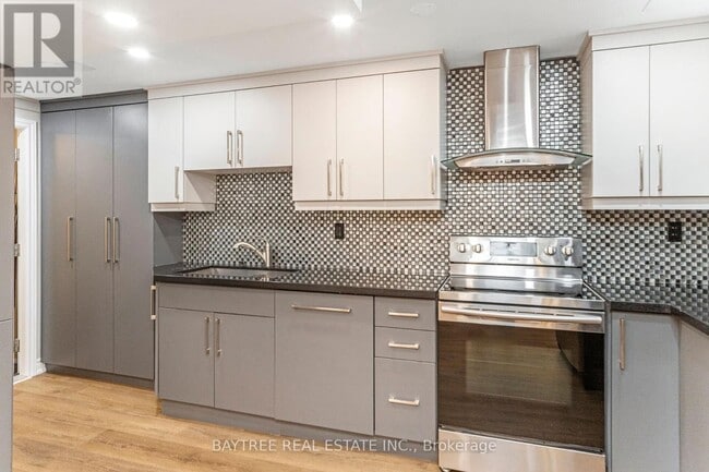 Building Photo - 6 Marmora Pl