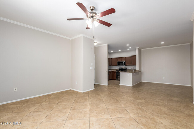 Building Photo - 16013 S Desert Foothills Pkwy